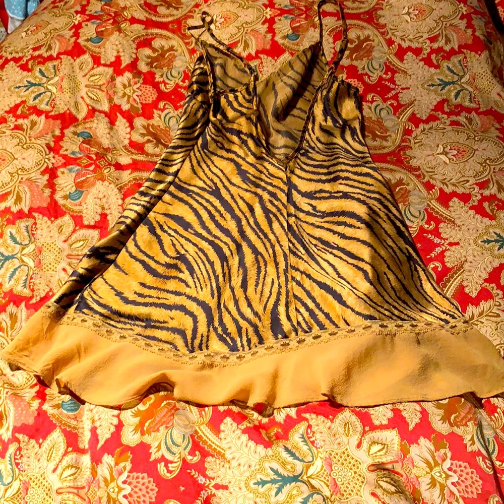 Slip - Picture 2 of 4